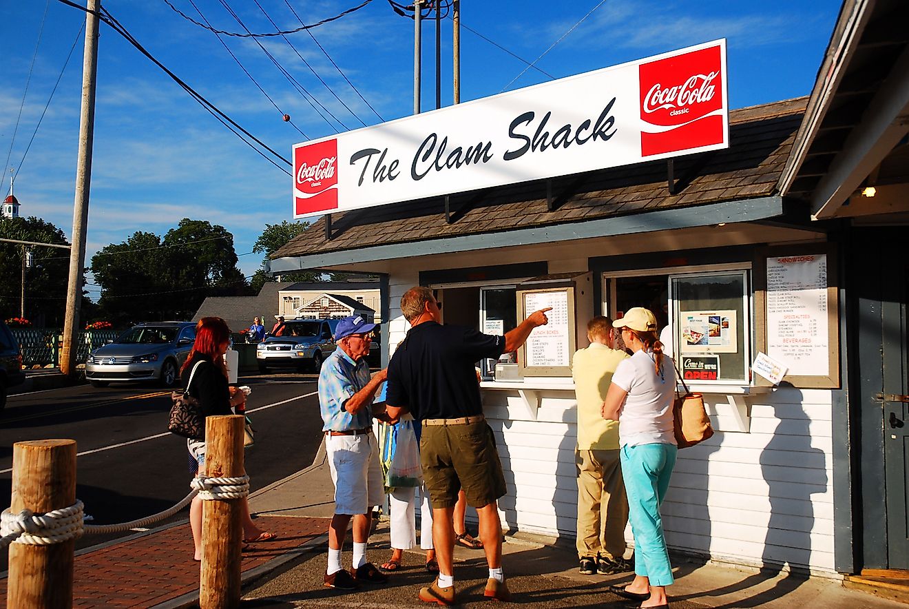  A crowd of diners decide on their meal at a clam shack in Kennebunkport, Maine. Editorial credit: James Kirkikis / Shutterstock.com