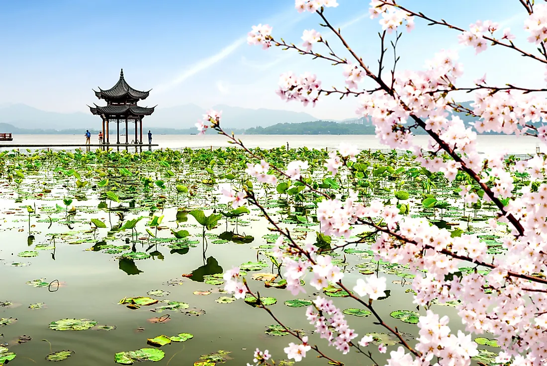 West Lake, Hangzhou, China. 