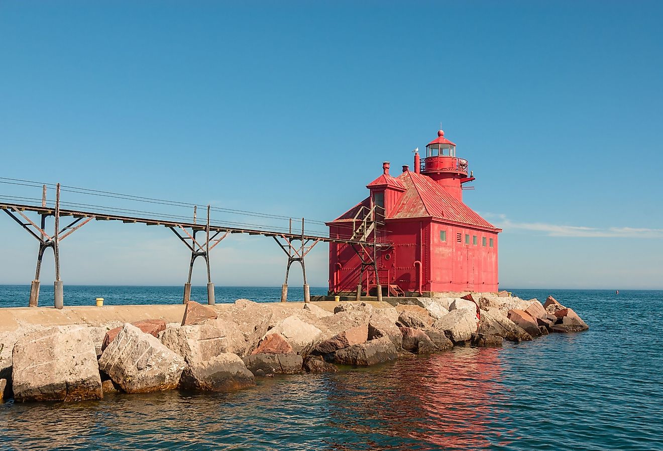 Lighthouse at Sturgeon Bay Ship Canal Pierhead in Door County, Wisconsin.