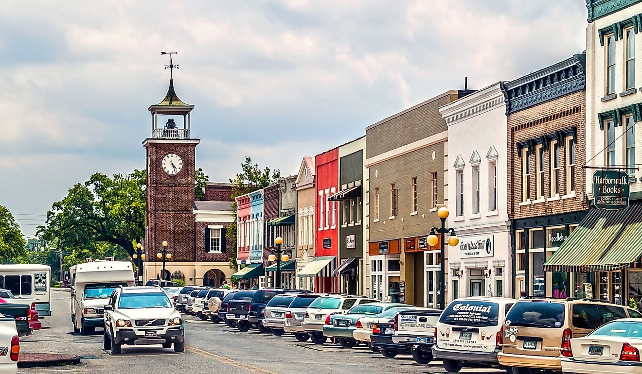 A view looking down Front Street in Georgetown, South Carolina. Image credit: Andrew F. Kazmierski / Shutterstock.com.