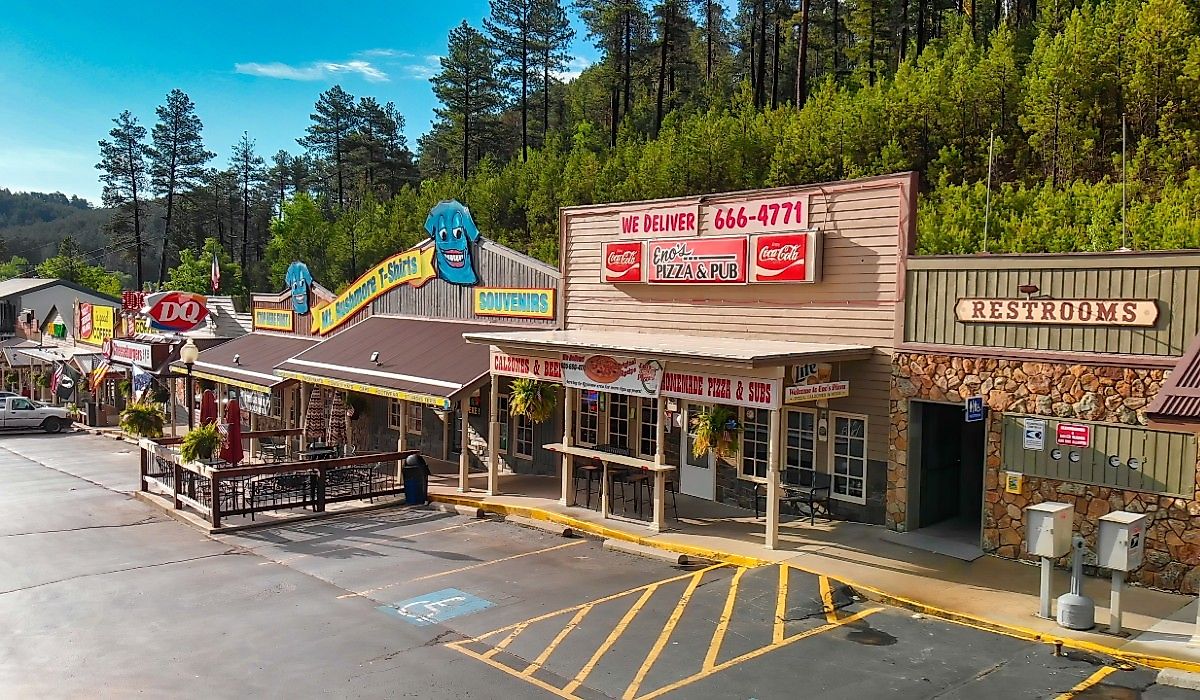 Street view in Keystone, South Dakota. Image credit GagliardiPhotography via Shutterstock