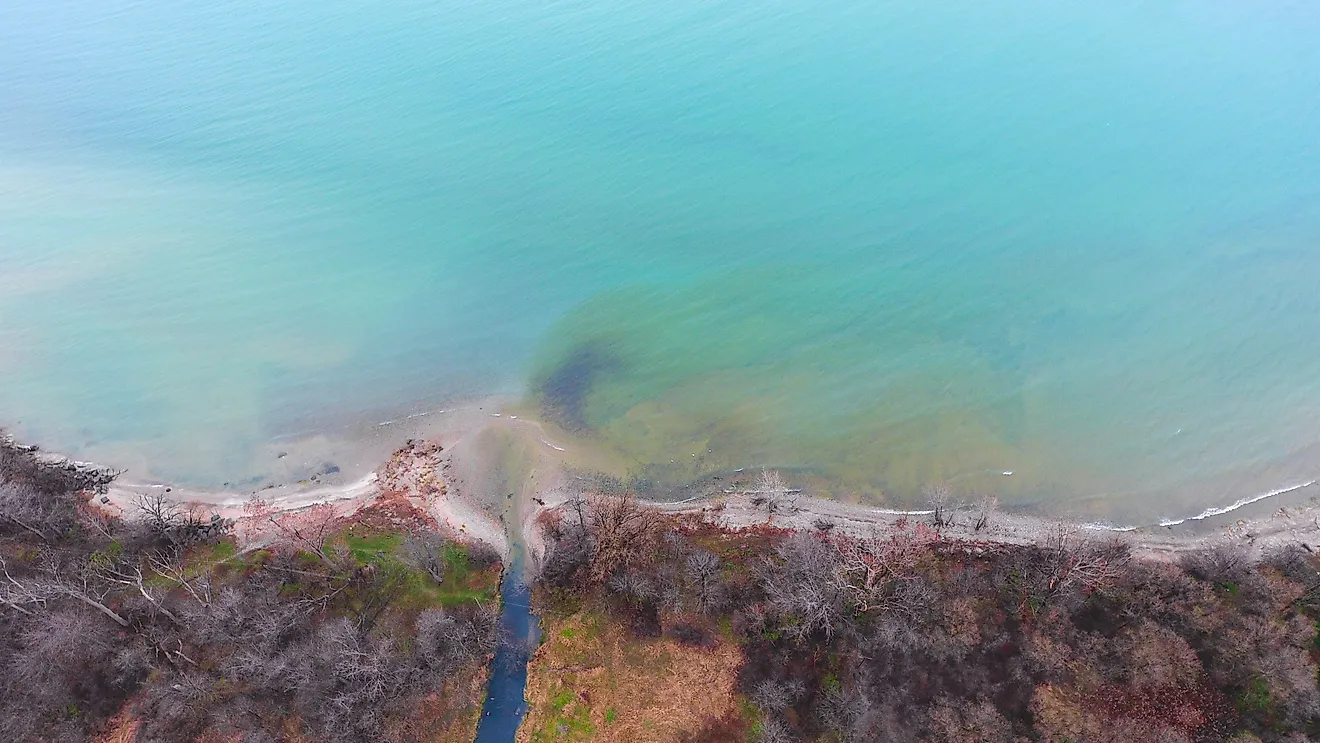 Water pollution entering Lake Erie via steel mills.