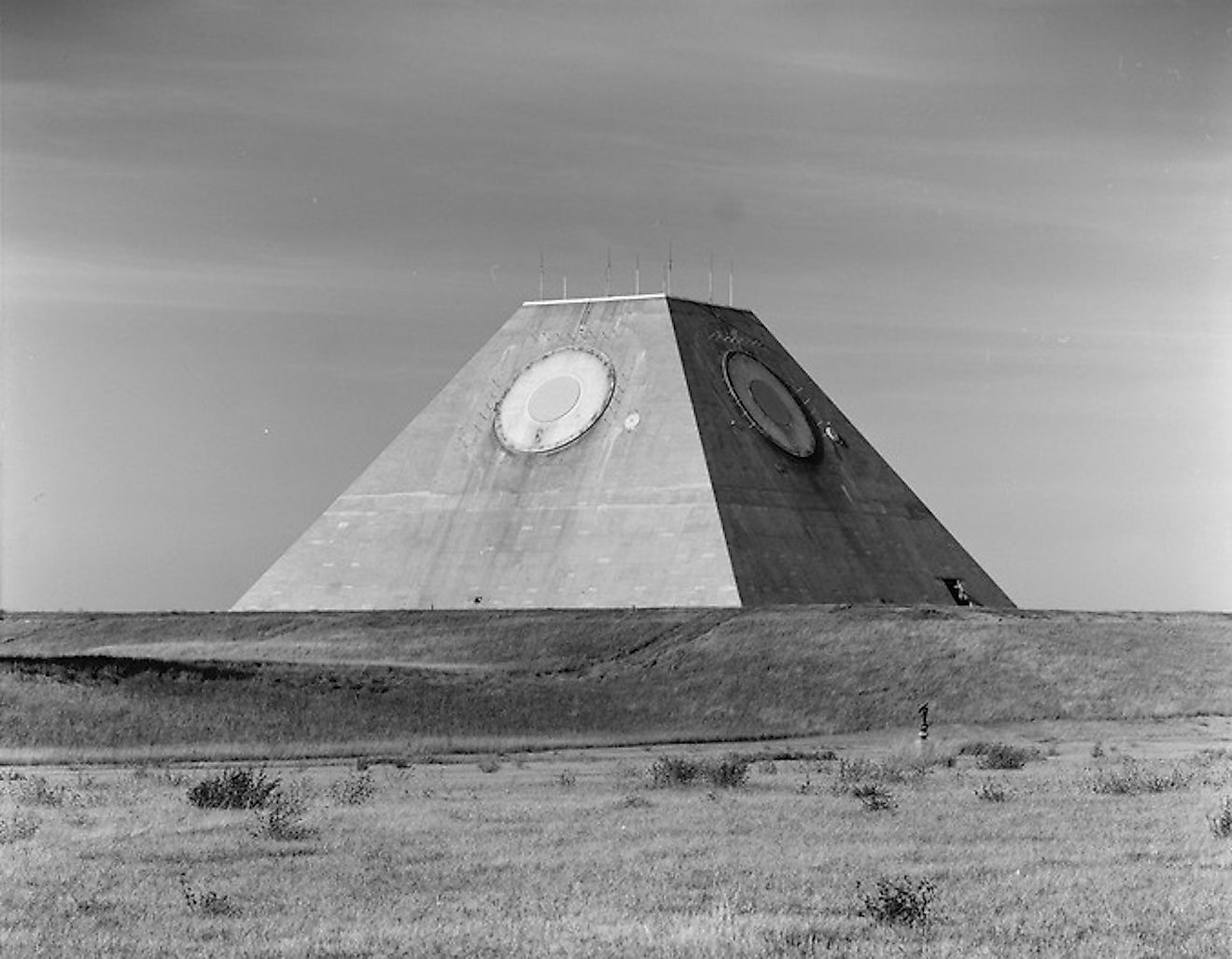 Stanley R Mickelsen Safeguard Complex Missile Site Control. Image credit: Halpern, Benjamin/Public domain