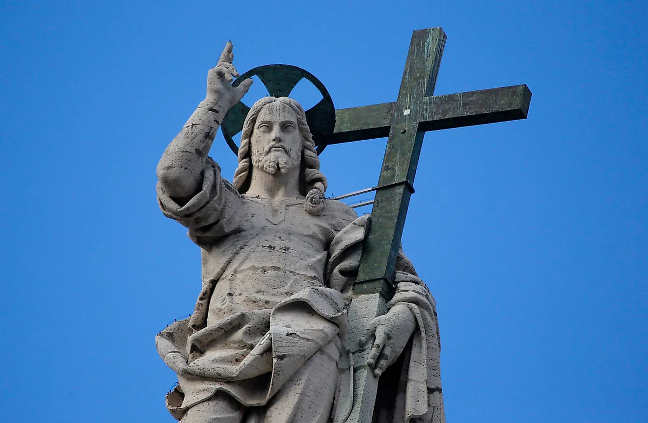 State of Jesus Christ in St. Peter's Square, Vatican City, Rome. Editorial credit: GianniNucci / Shutterstock.com