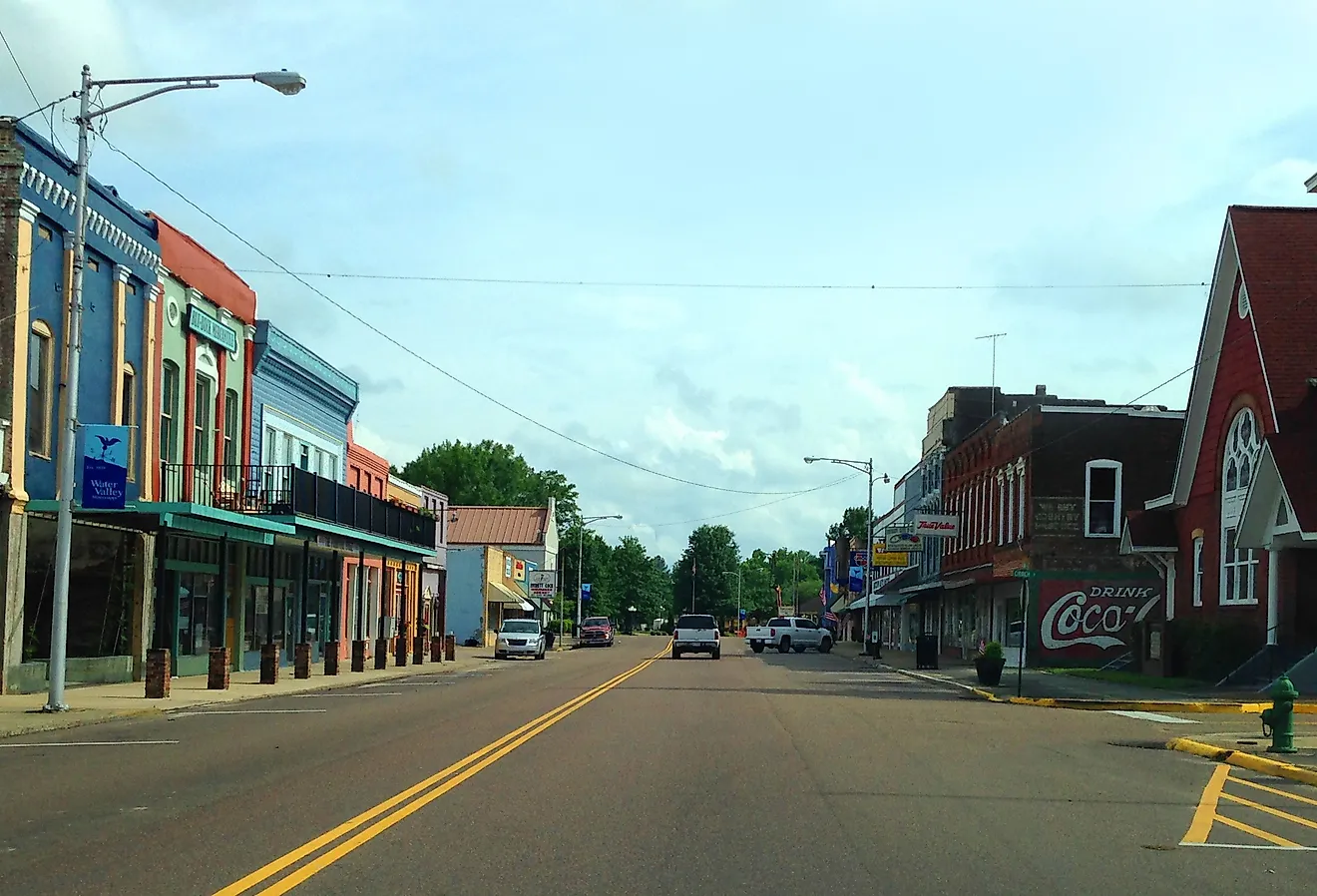 Main street in the town of Water Valley, Mississippi. Image credit Fredlyfish4 - Own work, CC BY-SA 4.0, Wikimedia Commons
