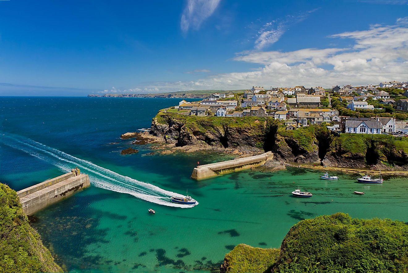 Cove and harbour of Port Isaac, Cornwall, England