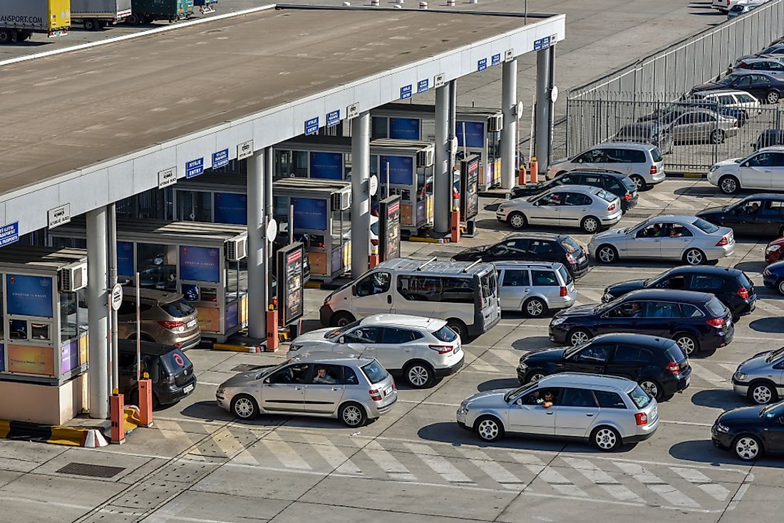 Car queue at the port border of Durrës, Albania.  Editorial credit: CA Irene Lorenz / Shutterstock.com