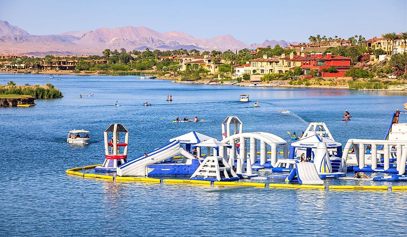 People enjoying water sports in Lake Las Vegas. Editorial credit: Kit Leong / Shutterstock.com