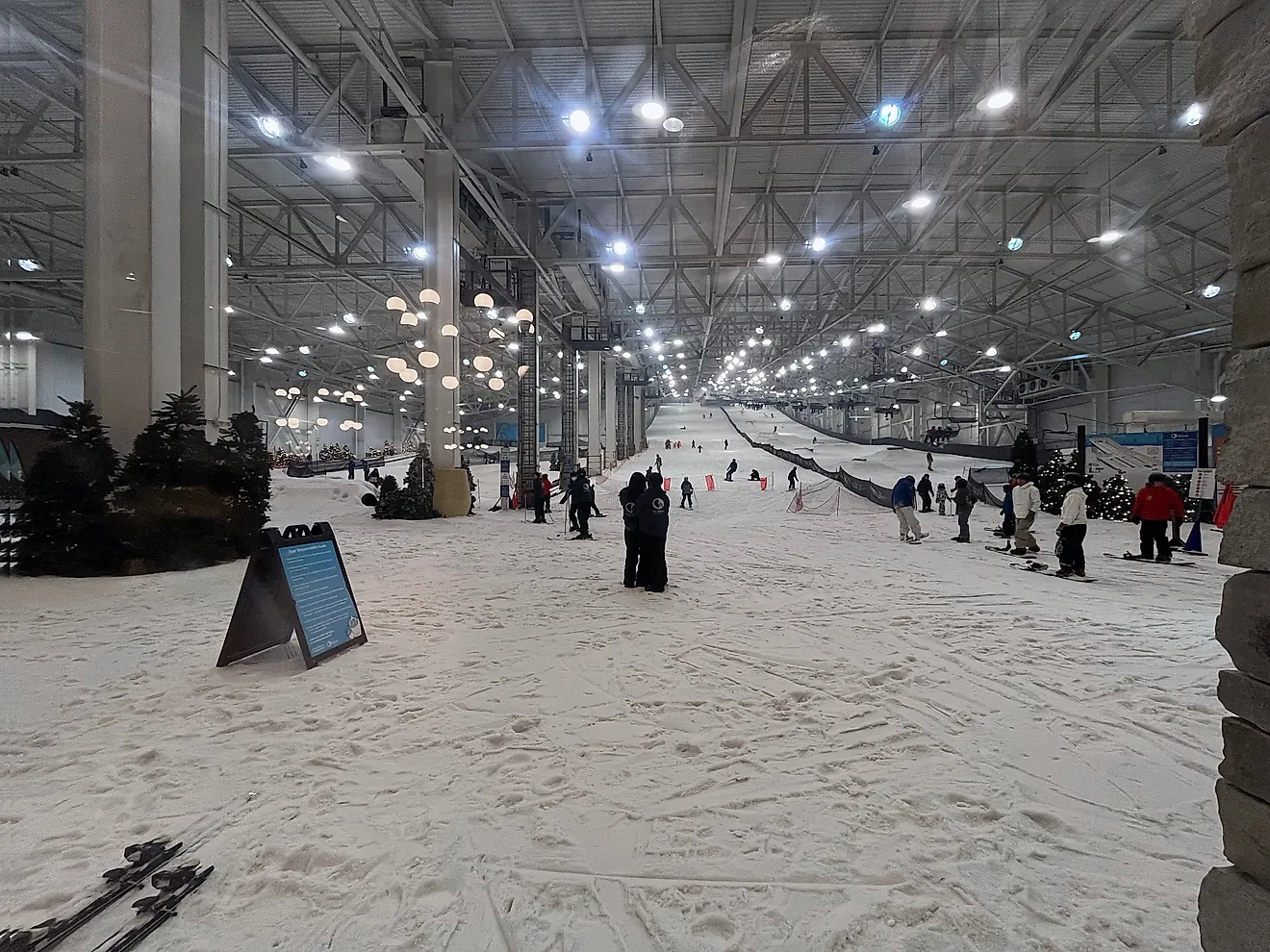 The indoor slope at Big SNOW American Dream, kept at 28 degrees Fahrenheit year-round. Editorial credit: John Arehart / Shutterstock.com