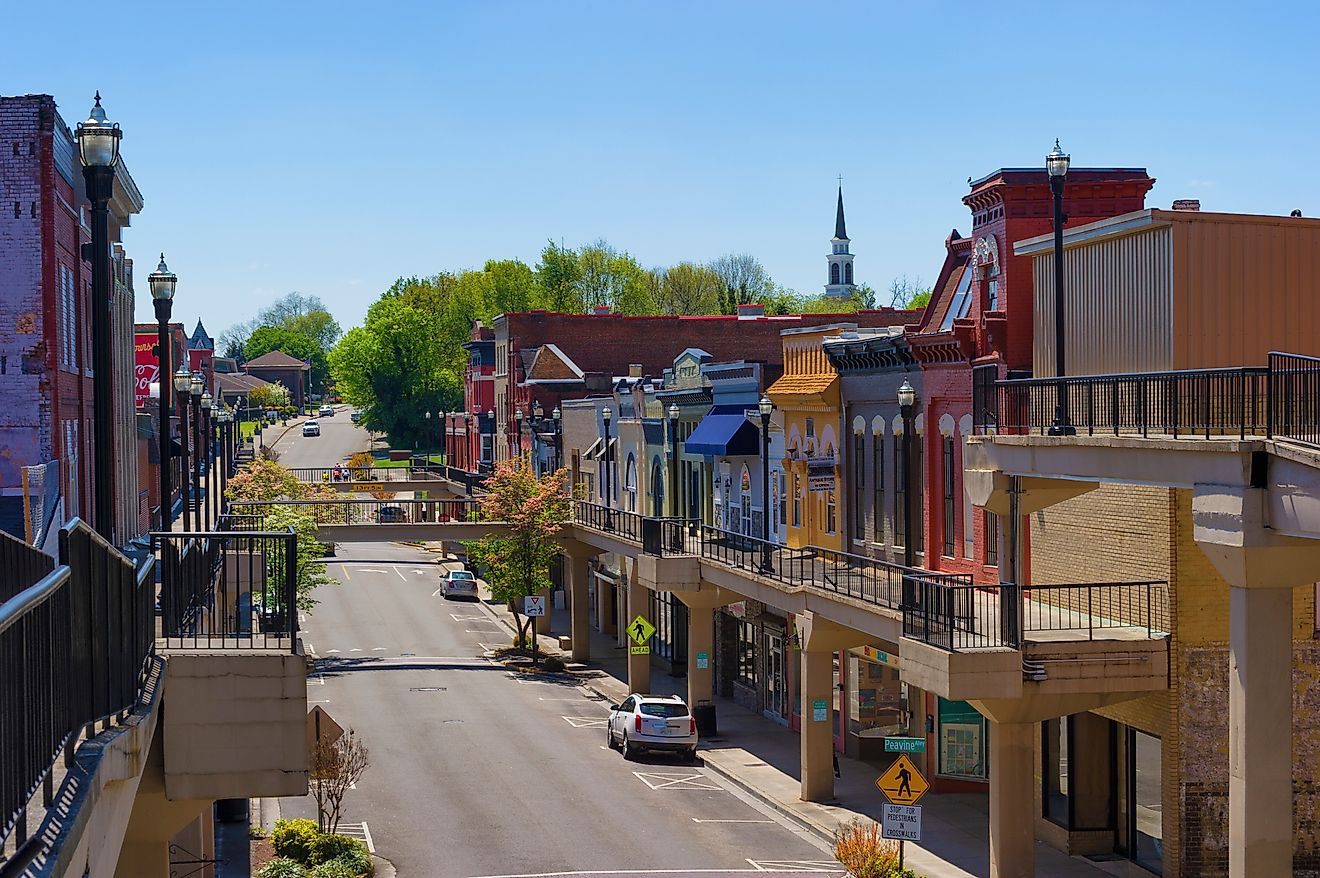 Downtown Morristown, Tennessee. Image credit Dee Browning via Shutterstock