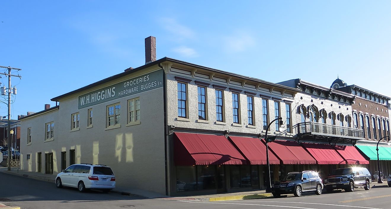 Buildings in the historic commercial district of Stanford in Kentucky. By Joel Bradshaw - Own work, CC0, Wikimedia Commons.
