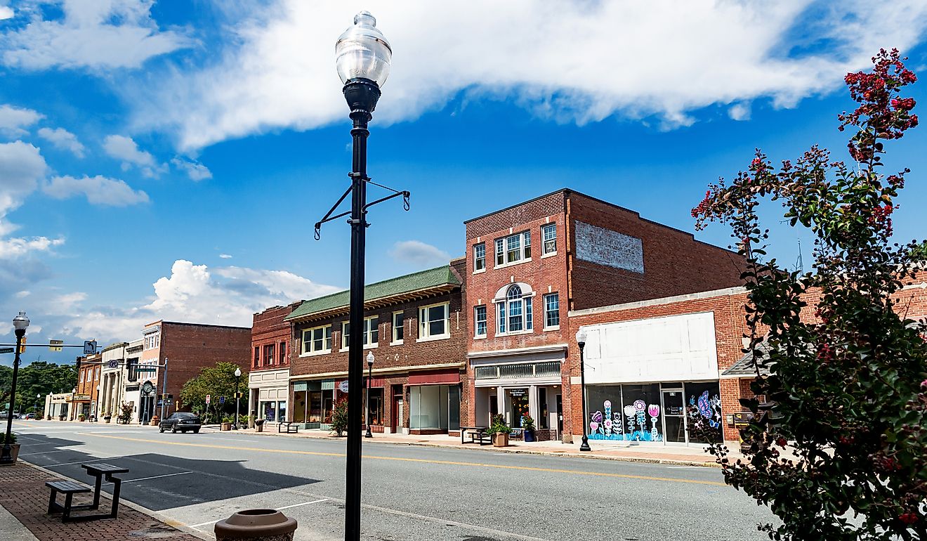Rustic buildings along the main street in Pocomoke City, Maryland. Editorial credit: Kosoff / Shutterstock.com