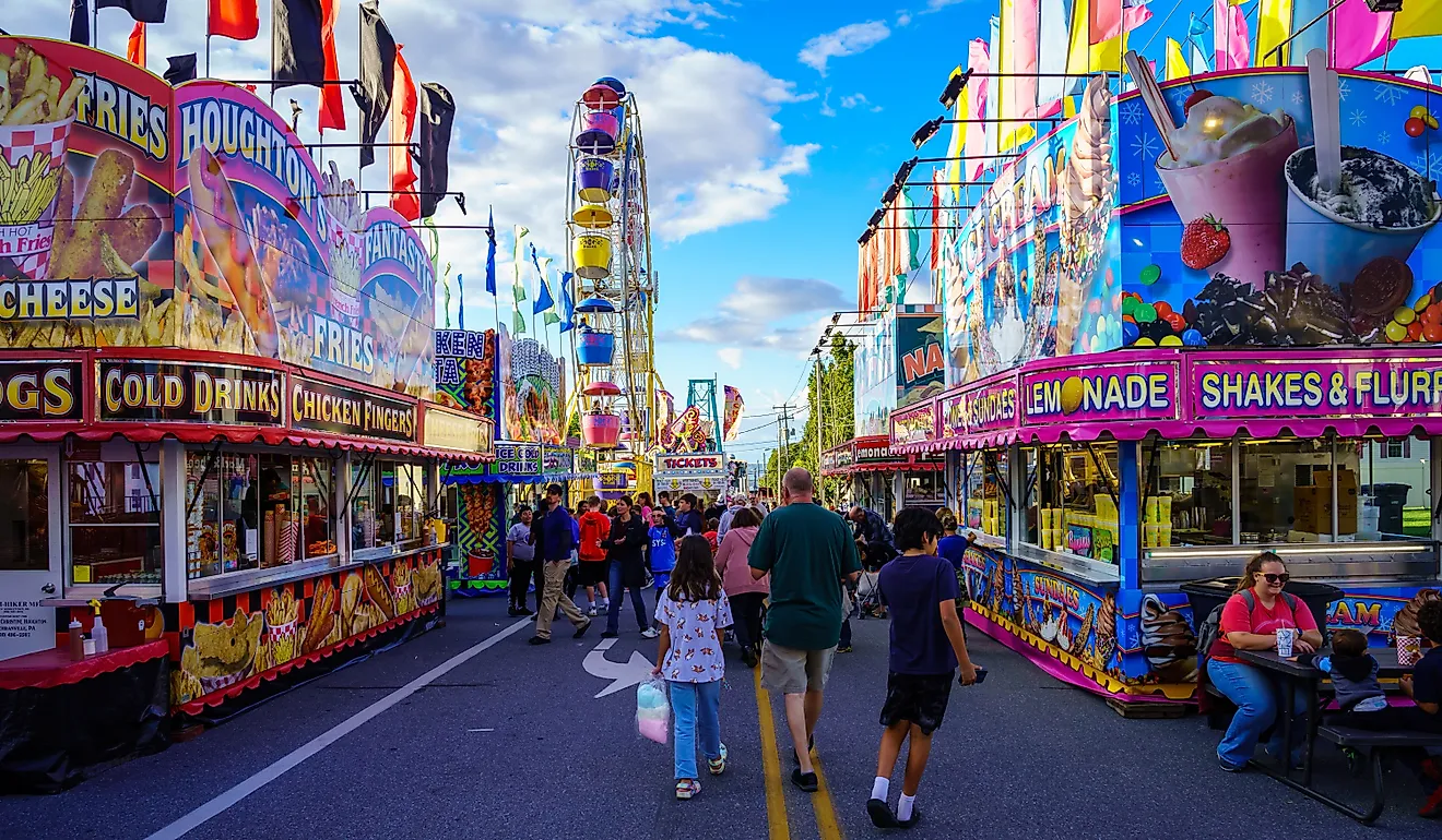 People roam the main streets of the town during the annual New Holland Farmers Fair. Editorial credit: George Sheldon / Shutterstock.com