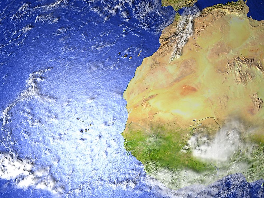 The word Guinea was used to refer to the lands owned by the Guineus, which was a collective term for the African people who came from the southern region of the Senegal River.