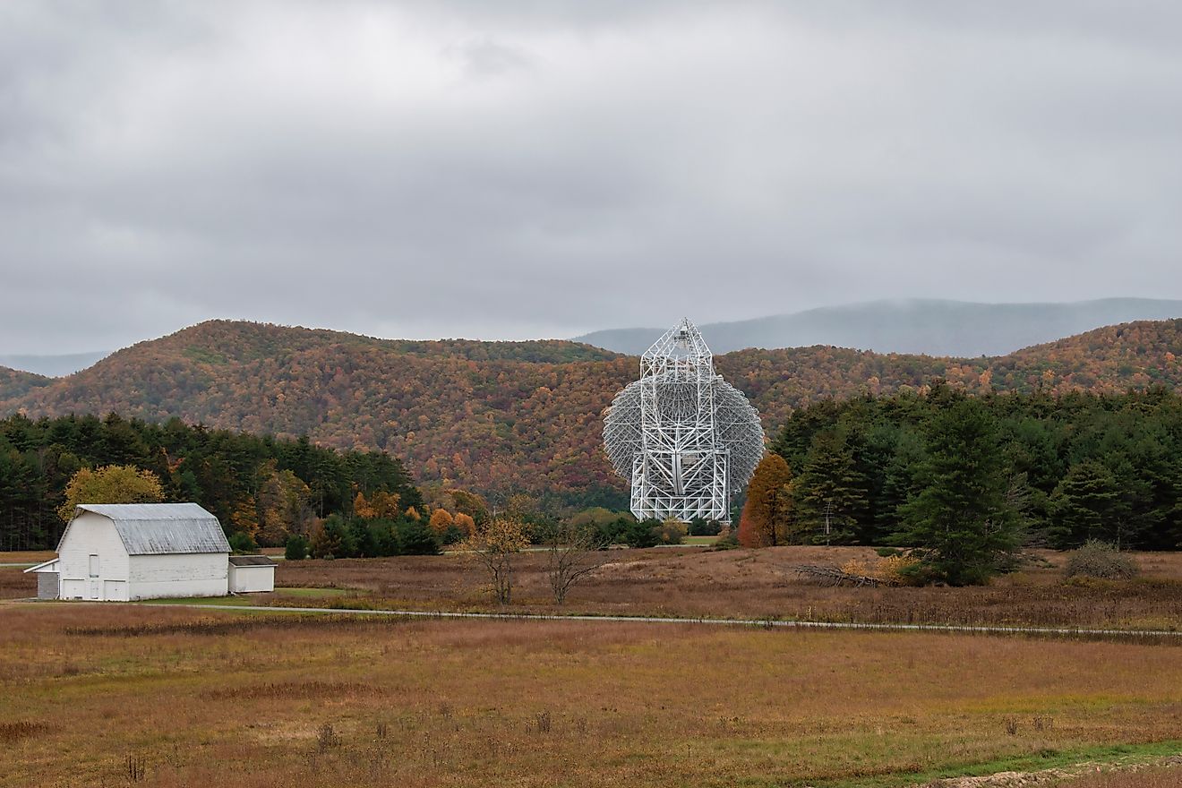 Green Bank Telescope and Barn in Green Bank, West Virginia. Image credit: Almost Heaven Photography / Shutterstock.com.