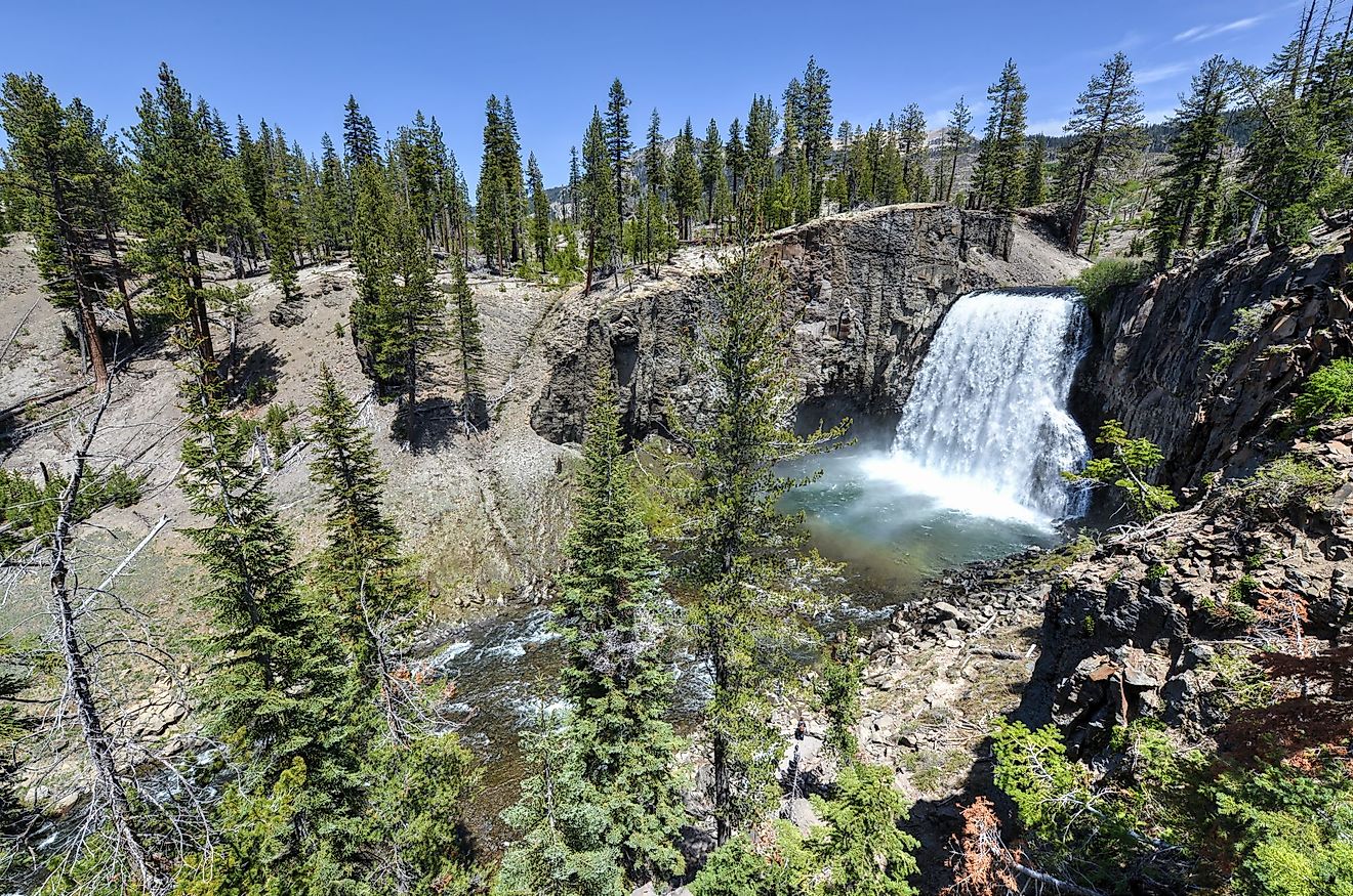 Rainbow Falls at Devil's Postpile National Monument