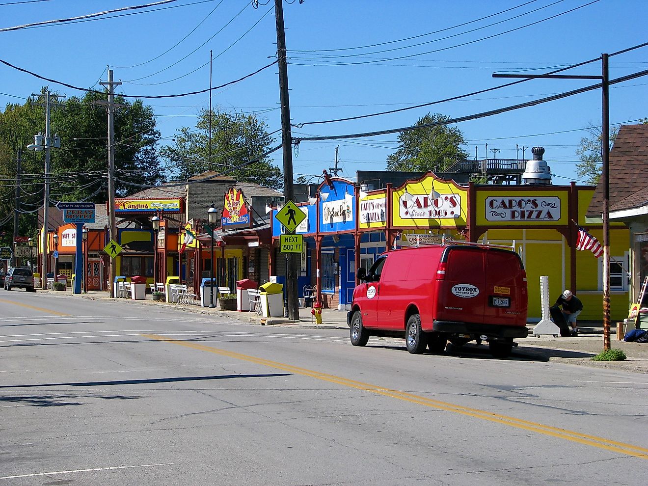 Downtown Geneva-on-the-Lake, Ohio. By Michael A. Orlando, CC BY-SA 3.0, Wikimedia Commons