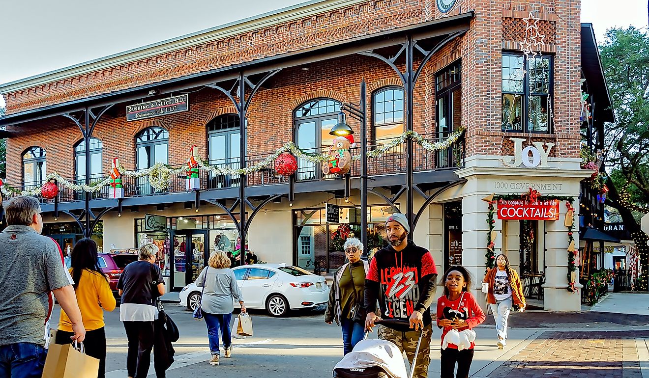 Downtown Ocean Springs, Mississippi. Image credit: Carmen K. Sisson / Shutterstock.com.