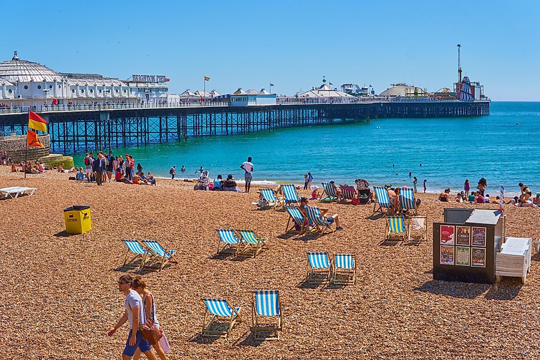 Brighton, England, during a heatwave. Editorial credit: Michaelasbest / Shutterstock.com. 