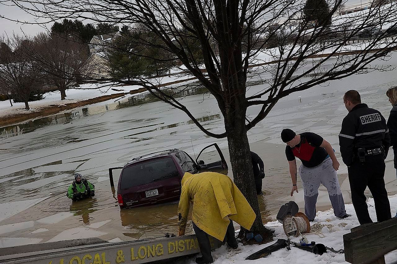 A drunken driving case in the US where a man accidentally drove his vehicle into a pond under the influence of alcohol. Image credit: Mark Taylo/Wikimedia.org