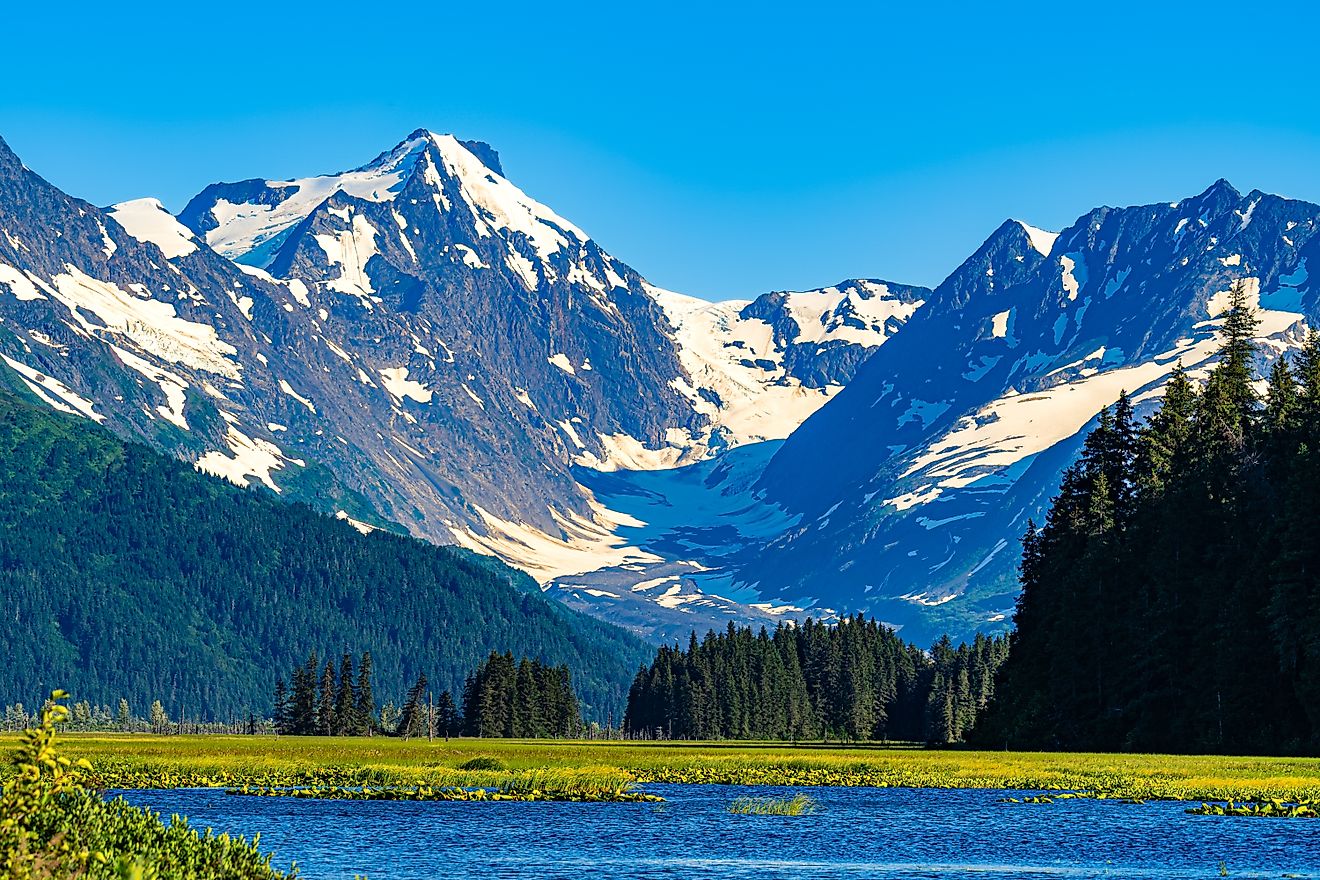 The majestic landscape of Chugach State Park, Alaska. 