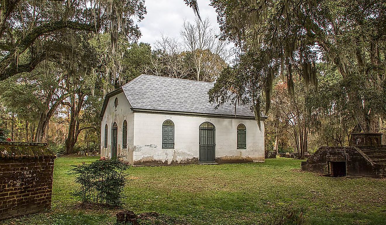 Historic Strawberry Chapel in Childsbury Towne. Itsbrandoyo, CC BY-SA 4.0 <https://creativecommons.org/licenses/by-sa/4.0>, via Wikimedia Commons https://upload.wikimedia.org/wikipedia/commons/5/5b/Historic_Childsbury_Towne_Site%2C_Strawberry_Chapel%2C_Co