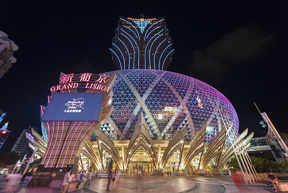 Grand Casino Lisboa in Macau. Editorial credit: Lee Yiu Tung / Shutterstock.com
