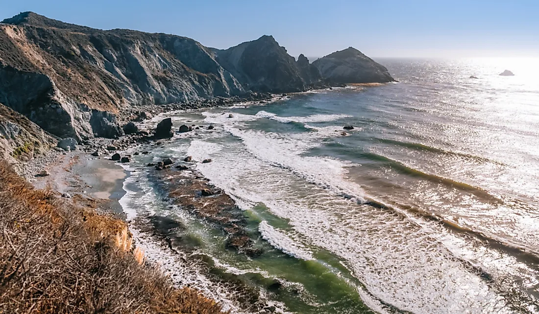 Evening sunshine at the Pacific coastline near Big Sur, California.