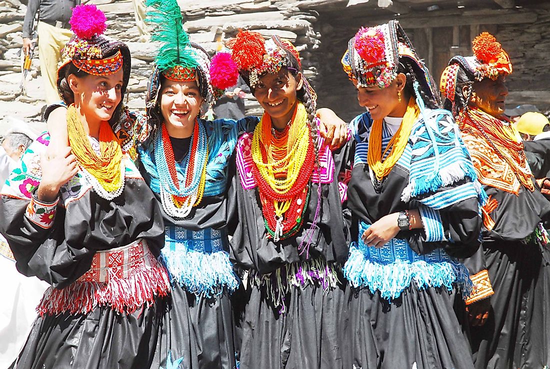 Pakistani women at a festival in Pakistan. Editorial credit: Maharani afifah / Shutterstock.com.