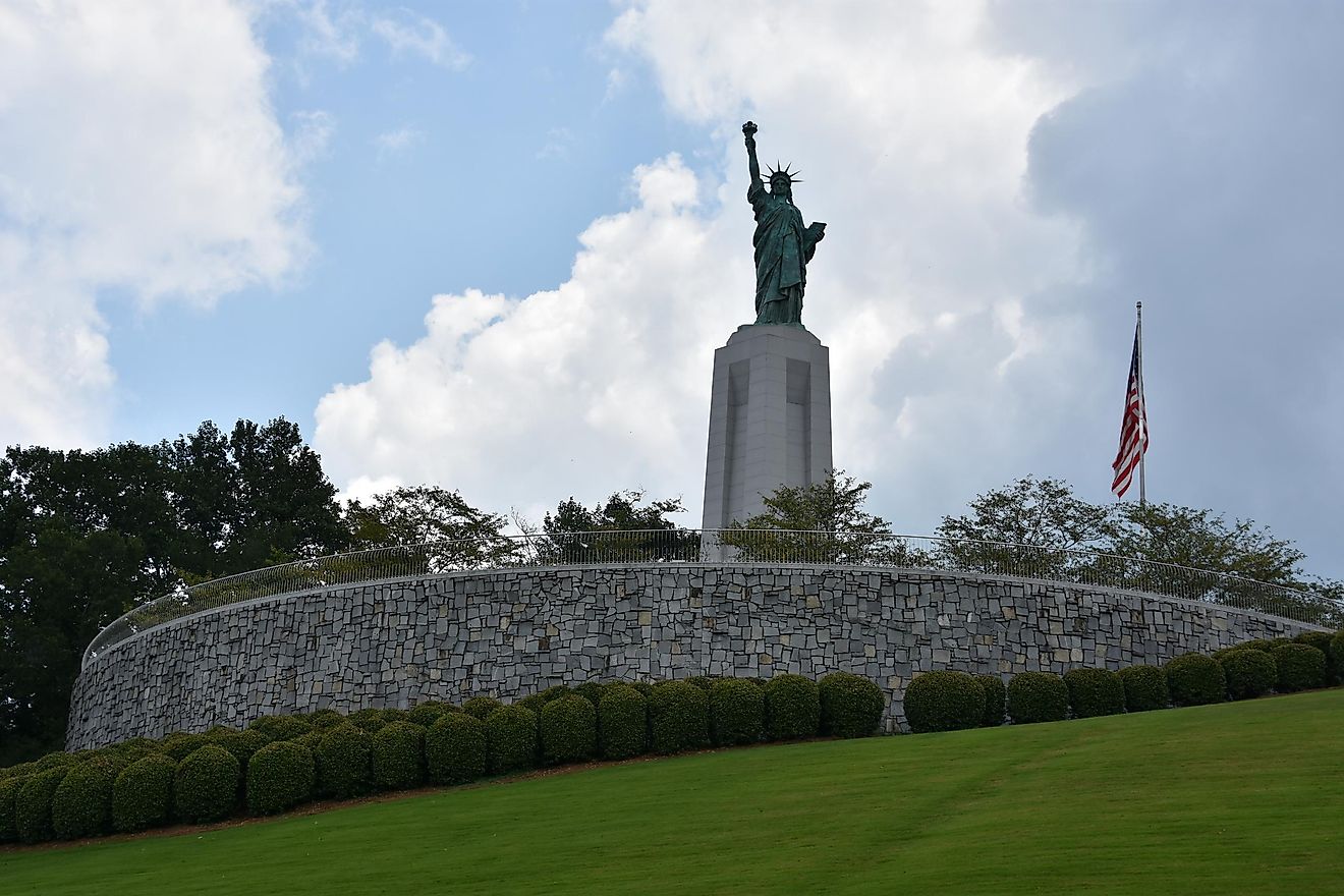 Statue of Liberty replica in Vestavia Hills, Alabama. Editorial credit: Ritu Manoj Jethani / Shutterstock.com