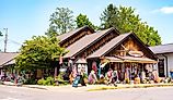 Street scene from the historic downtown of Nashville, Indiana. Editorial credit: Little Vignettes Photo / Shutterstock.com