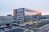 Cleveland Clinic Taussig Cancer Center. By Cleveland Clinic CC BY 4.0, https://commons.wikimedia.org/w/index.php?curid=62643130
