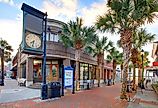 A street in downtown Beaufort, South Carolina. Image credit: Stephen B. Goodwin / Shutterstock.com
