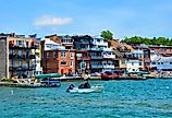 Shops and Restaurants on Skaneateles Lake, New York. Image credit PQK via Shutterstock