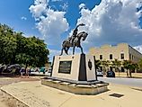 Statue of General Bernardo Galvez and the Siege of Pensacola. Felix Mizioznikov / Shutterstock.com