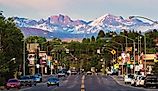 Pine Street in Pinedale, the seat of Sublette County, Wyoming. Image credit: Tarabholmes, CC BY-SA 4.0 (https://creativecommons.org/licenses/by-sa/4.0), via Wikimedia Commons
