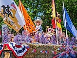 Sunny view of the famous Cody Stampede Parade. Via Shutterstock / Kit Leong.