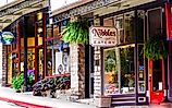 Stores at Silver Dollar City amusement park in Branson, Missouri. Image credit Ritu Manoj Jethani via Shutterstock.