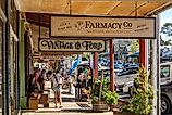 Street scene in historic Beechworth, Victoria, Australia. Image credit: Paul Harding 00 / Shutterstock.com.