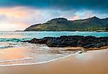 Sunrise on Kalapaki Beach and Nawiliwilii Bay, Lihue, Kauai, Hawa.