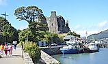 Carlingford’s medieval castle overlooks the harbour, where fishing boats and mountain views frame one of County Louth’s most scenic waterfronts.
