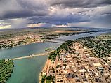 Pierre, South Dakota, at the Missouri River looking northwest toward Oahe Dam. Image credit: Jacob Boomsma / Shutterstock