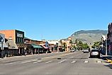Sheridan Avenue in Cody, Wyoming. Image credit: Steve Cukrov / Shutterstock.com.