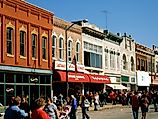 Town Square in Carthage, Missouri. Image credit: Maureen Didde from Kansas City via Wikimedia Commons.