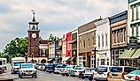 A view looking down Front Street in Georgetown, South Carolina. Image credit: Andrew F. Kazmierski / Shutterstock.com.