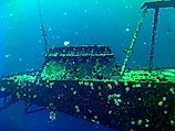 Top of the conning tower of the USS Oriskany at about 80fsw.
