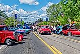 Vintage cars on the streets of Crossville, Tennessee. Image credit Sandra Burm via Shutterstock