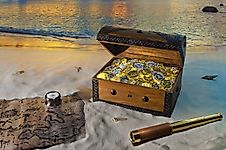 10 Vacation Spots Where People Found The Most Treasure