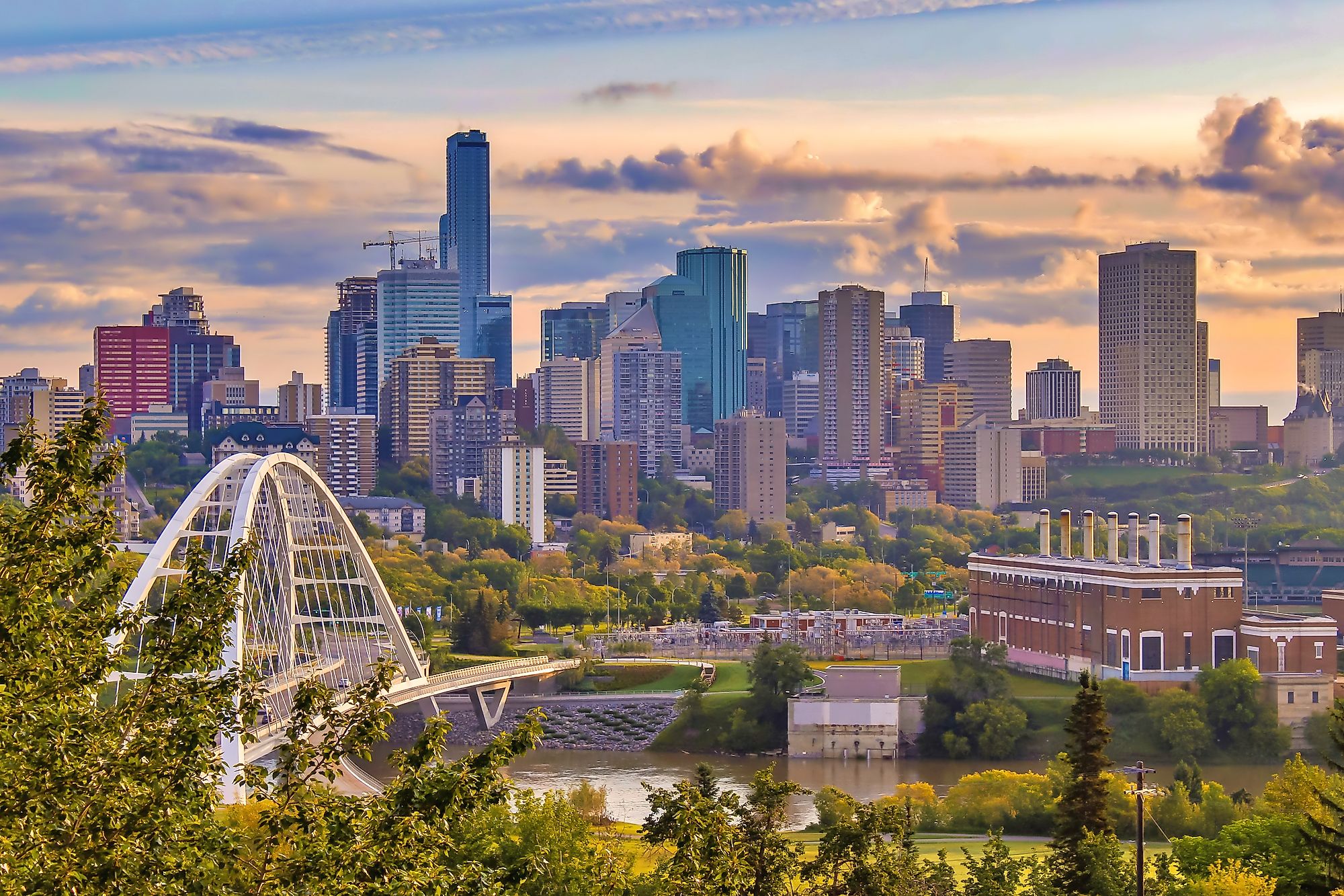 Edmonton river valley and downtown skyline, Alberta Car Buyers covers every quadrant of the city