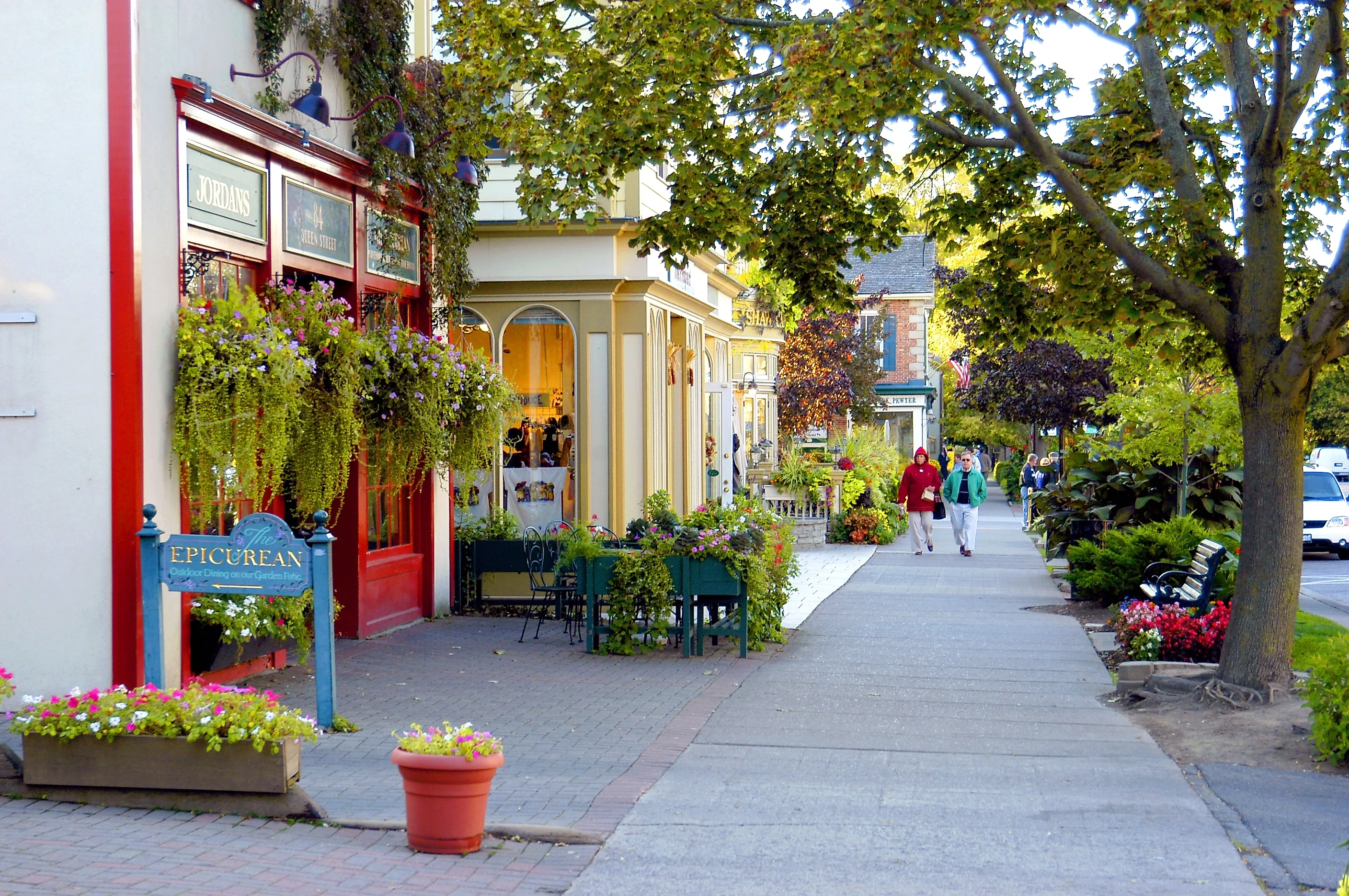 Photo of Queen Street boutiques in Old Town